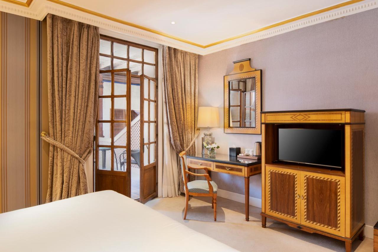 Eurostars Hotel De La Reconquista Oviedo Exterior photo A room at the hotel
