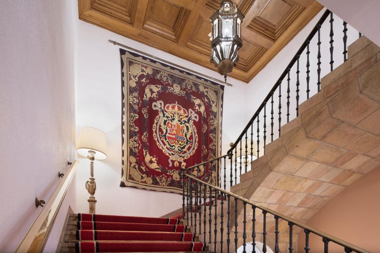 Eurostars Hotel De La Reconquista Oviedo Exterior photo Staircase