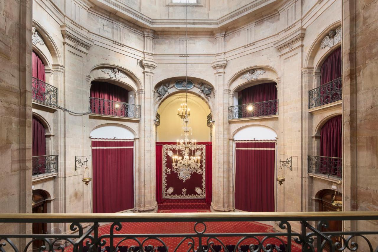 Eurostars Hotel De La Reconquista Oviedo Exterior photo The interior of the theatre