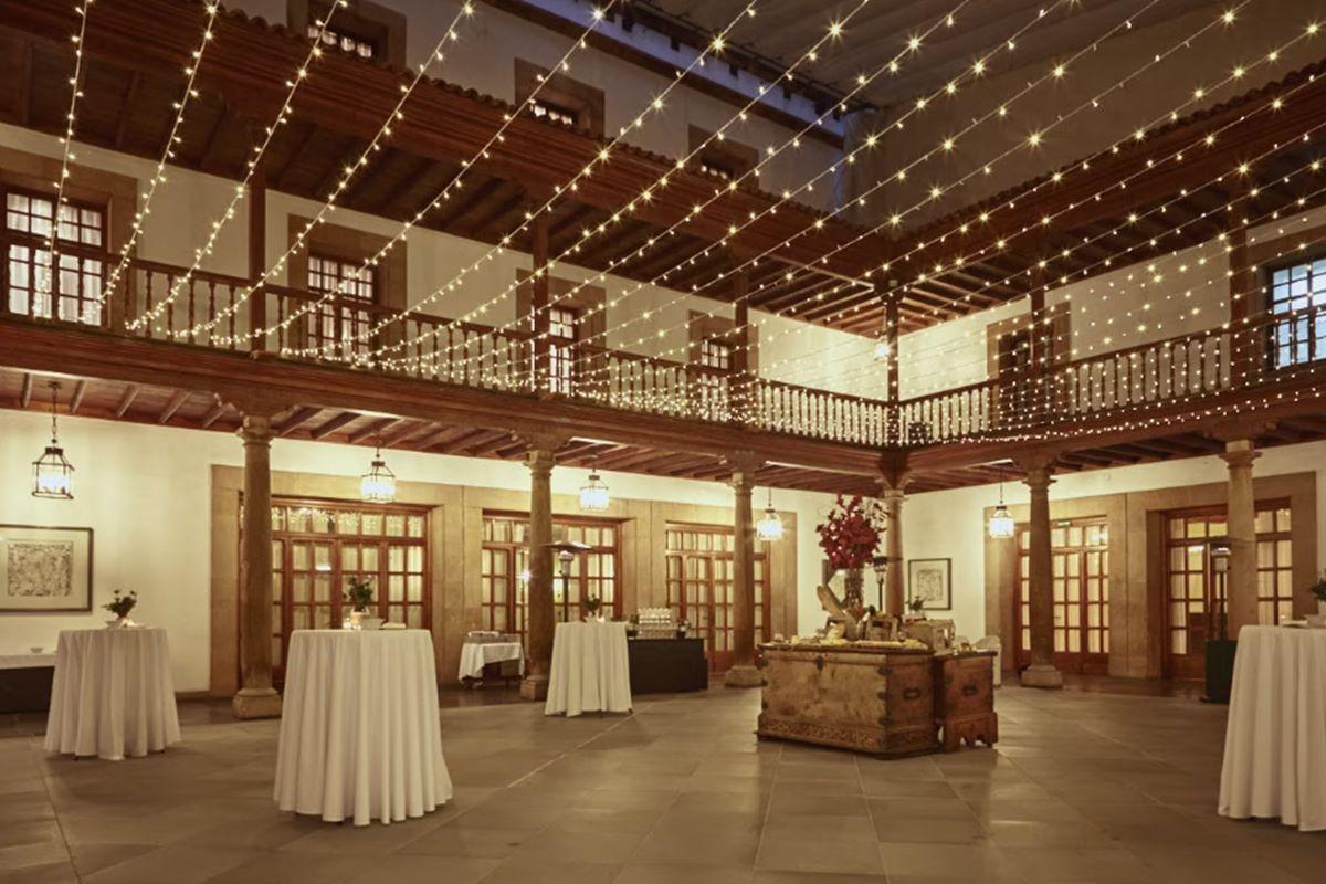 Eurostars Hotel De La Reconquista Oviedo Exterior photo The interior of the San Antonio Museum of Art