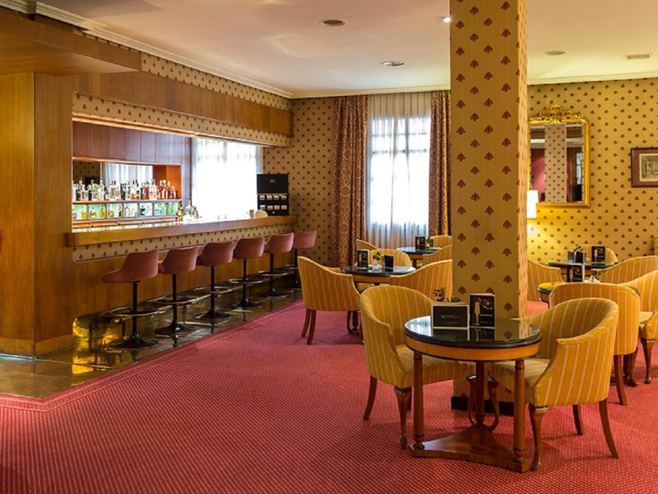 Eurostars Hotel De La Reconquista Oviedo Exterior photo The bar at the hotel